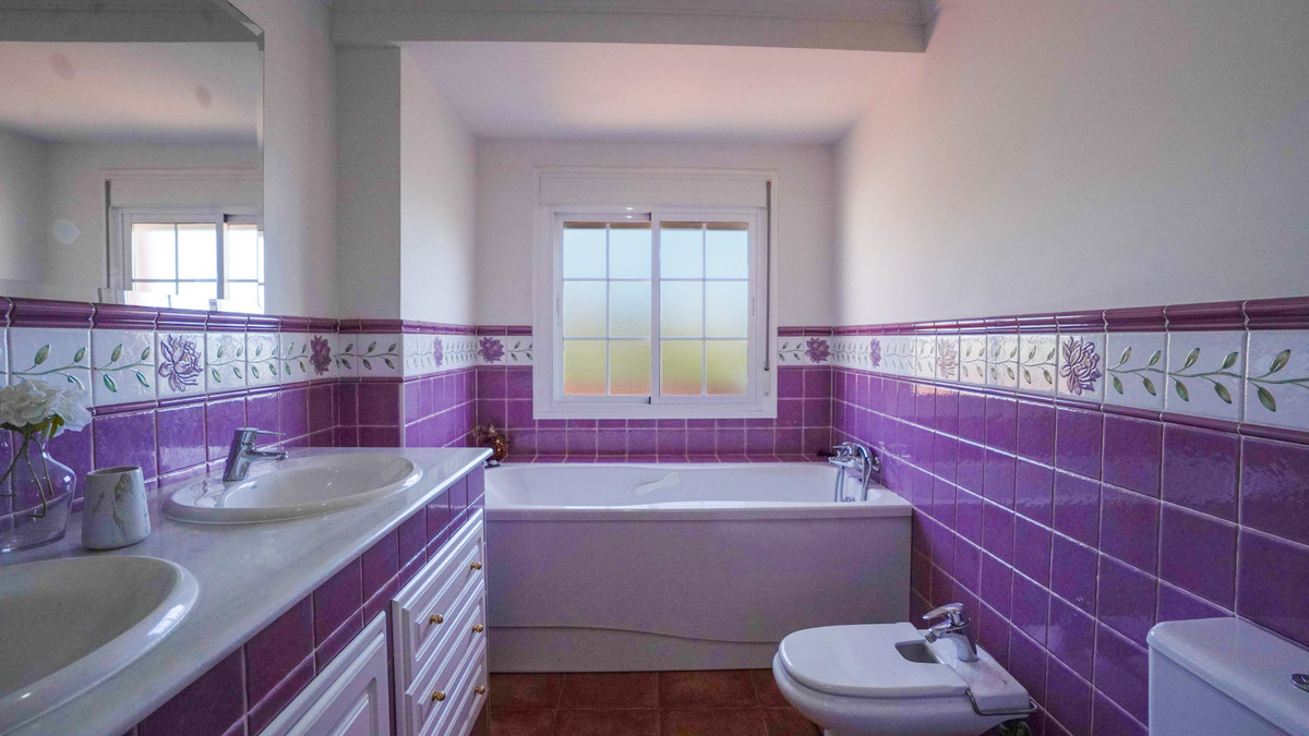 34911dcb077f5e42d8dbb586b351d530 - 11