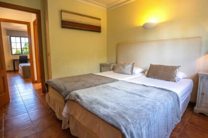 34911dcb077f5e42d8dbb586b351d530 - 14