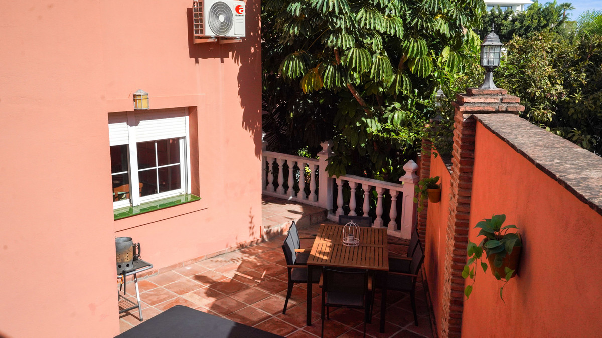 34911dcb077f5e42d8dbb586b351d530 - 36