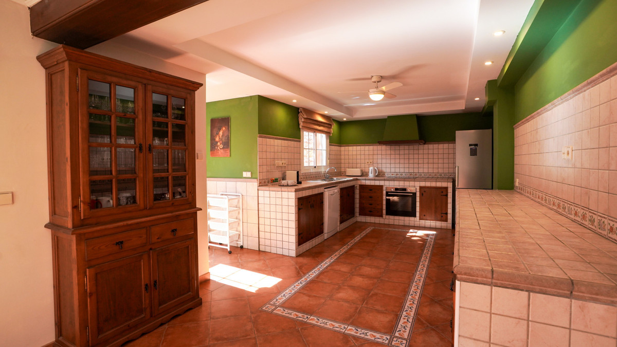 34911dcb077f5e42d8dbb586b351d530 - 4