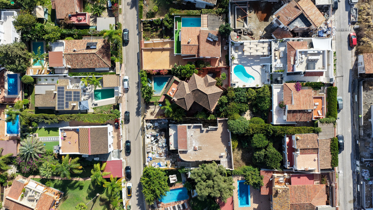 34911dcb077f5e42d8dbb586b351d530 - 40