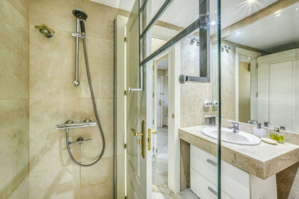 349410a907d4ca1f1da4cca26f05ae94 - 20