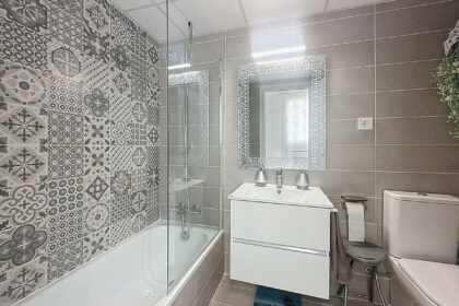 34b570cb2ca5ed3acb93db6d4c018ff8 - 18