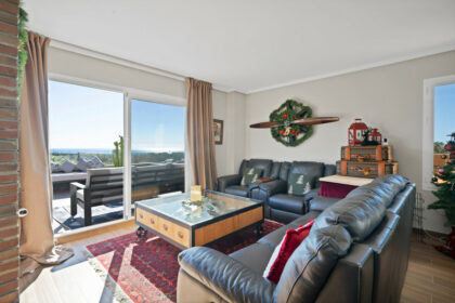 3553ba3a131d467c5883c8200be5d10a - 18