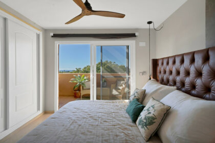 3553ba3a131d467c5883c8200be5d10a - 24