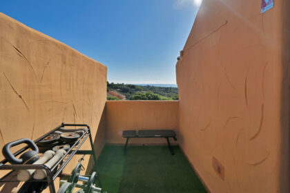 3553ba3a131d467c5883c8200be5d10a - 32