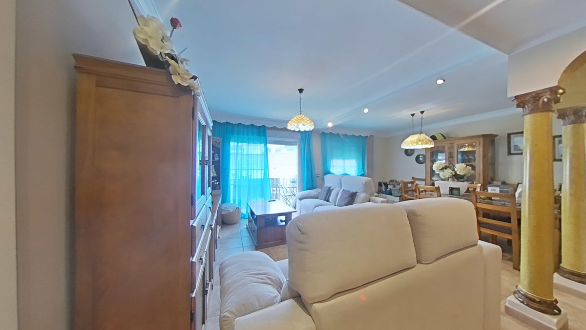 3558e4b93d6072993480f33b62af902c - 1