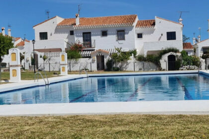 355f7308892b7ec6f3f836233c9781c1 - 1