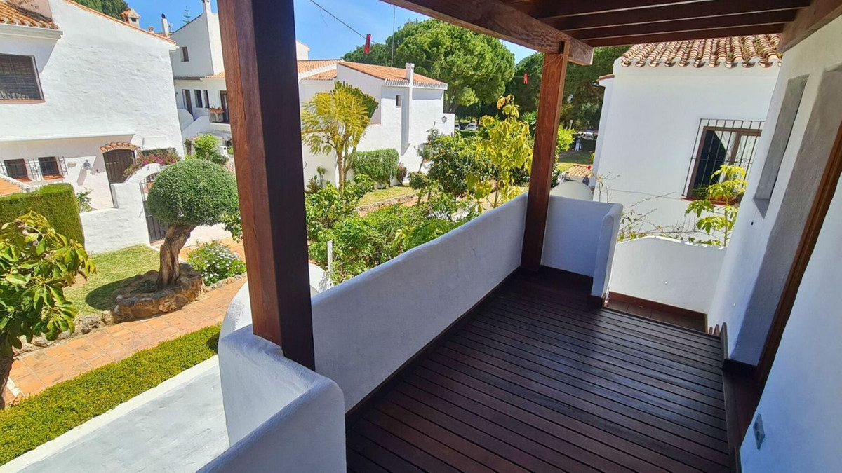 355f7308892b7ec6f3f836233c9781c1 - 16