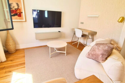 355f7308892b7ec6f3f836233c9781c1 - 2