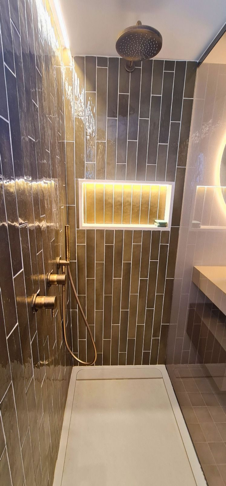 355f7308892b7ec6f3f836233c9781c1 - 9