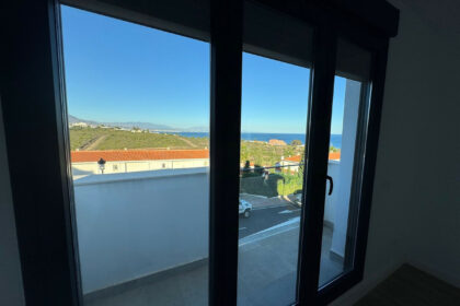 35f3bfacf329bd6e6a15d6a1c5f3e96d - 19