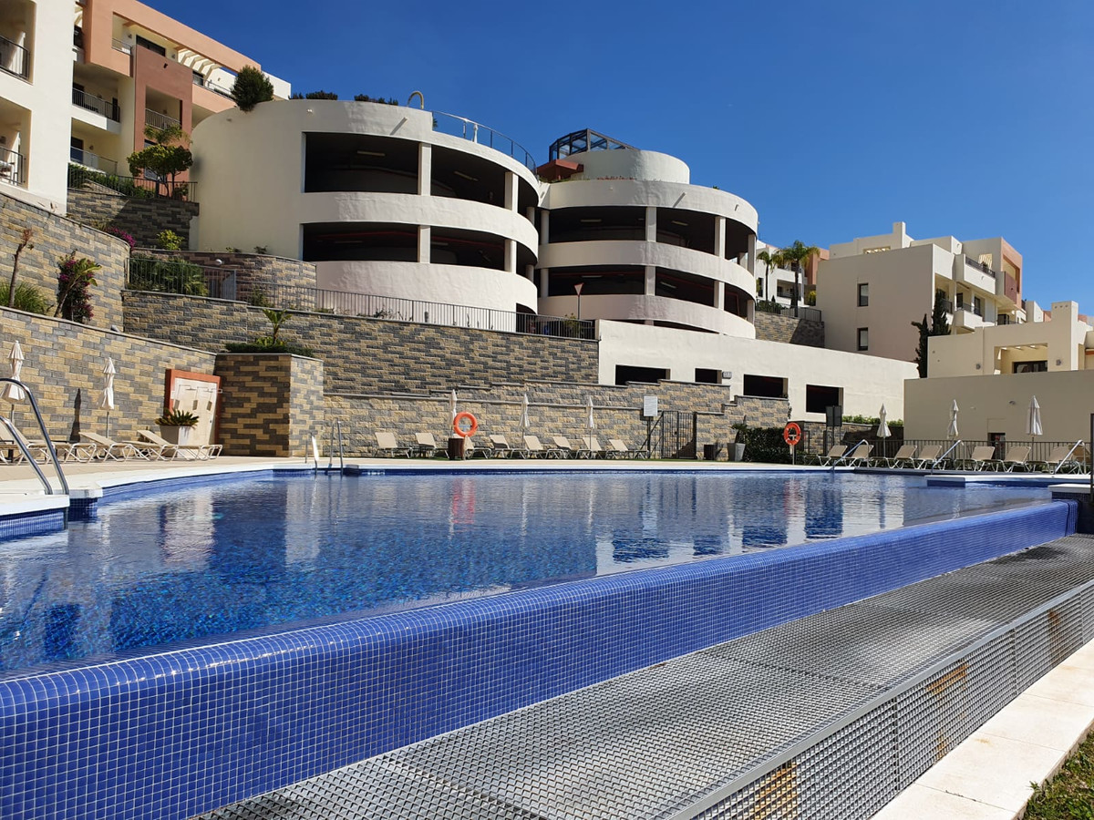 364be8b86f76f32b1bdece88f9eba81b - 1