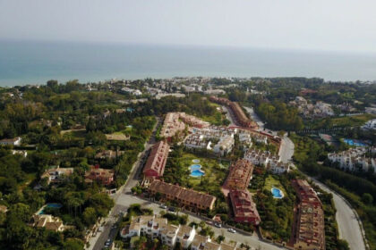 36a01f8fc4e1a4e1296c3bf5e895dad8 - 49