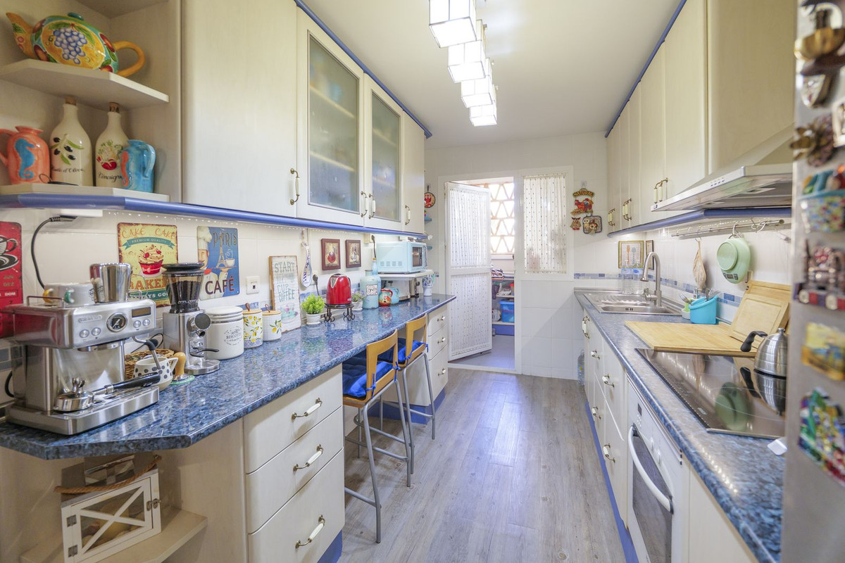 36c20337de9ff97b0636e8149559daa9 - 11