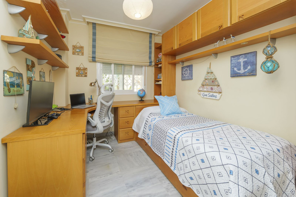 36c20337de9ff97b0636e8149559daa9 - 20