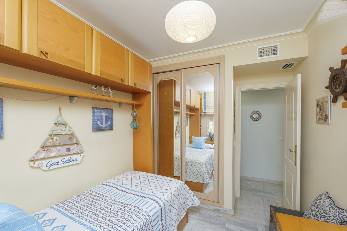 36c20337de9ff97b0636e8149559daa9 - 21