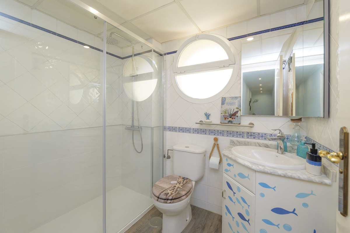 36c20337de9ff97b0636e8149559daa9 - 22