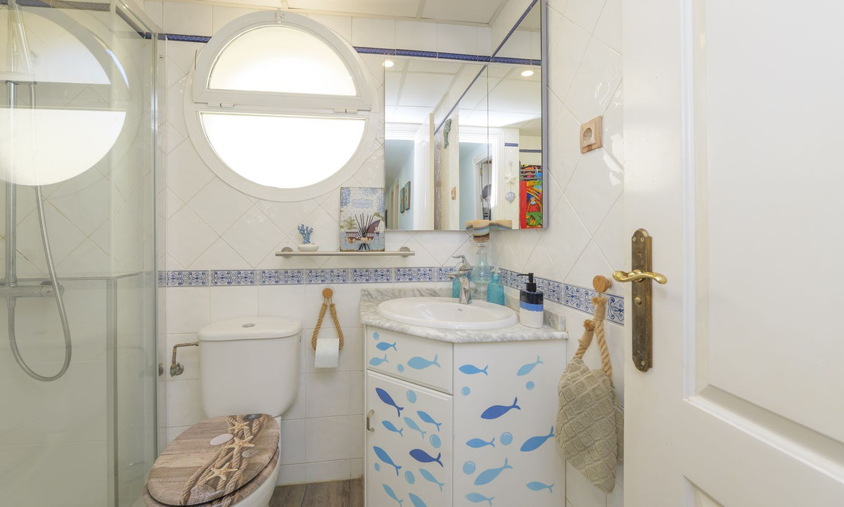 36c20337de9ff97b0636e8149559daa9 - 23