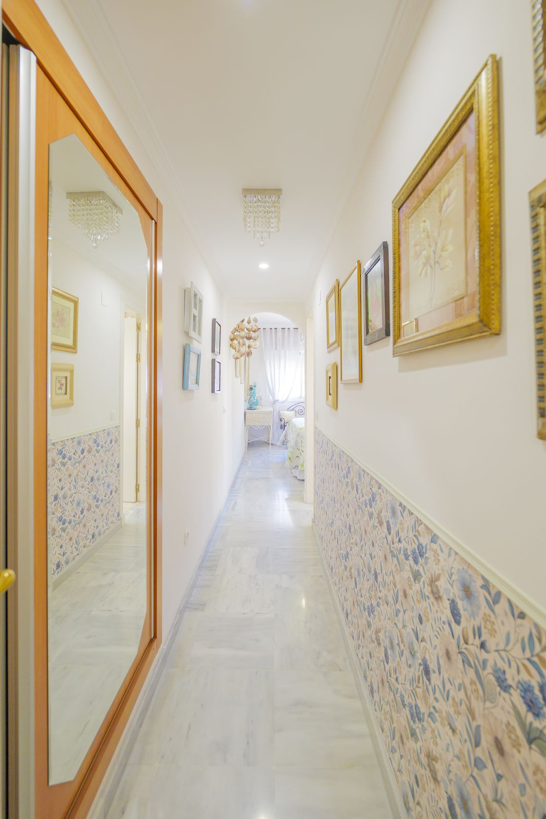 36c20337de9ff97b0636e8149559daa9 - 24