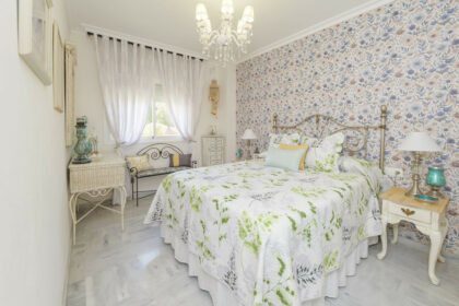 36c20337de9ff97b0636e8149559daa9 - 25