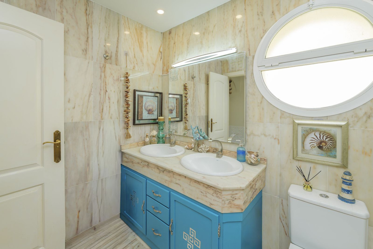 36c20337de9ff97b0636e8149559daa9 - 29