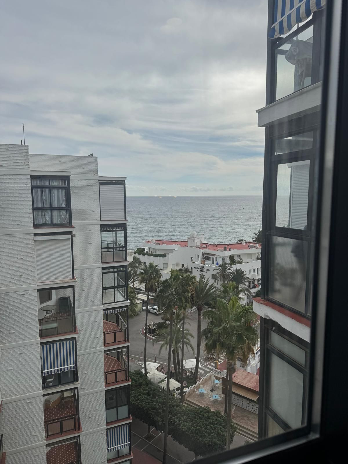 37a00398edc5d309f33f1ff2e3be995c - 1