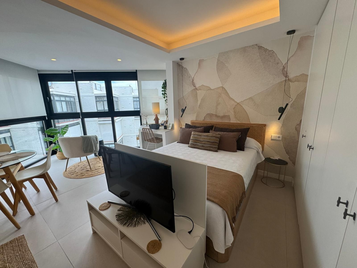 37a00398edc5d309f33f1ff2e3be995c - 2