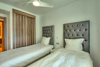 37b7df8e0e6ff62e0142814c659df1b8 - 13