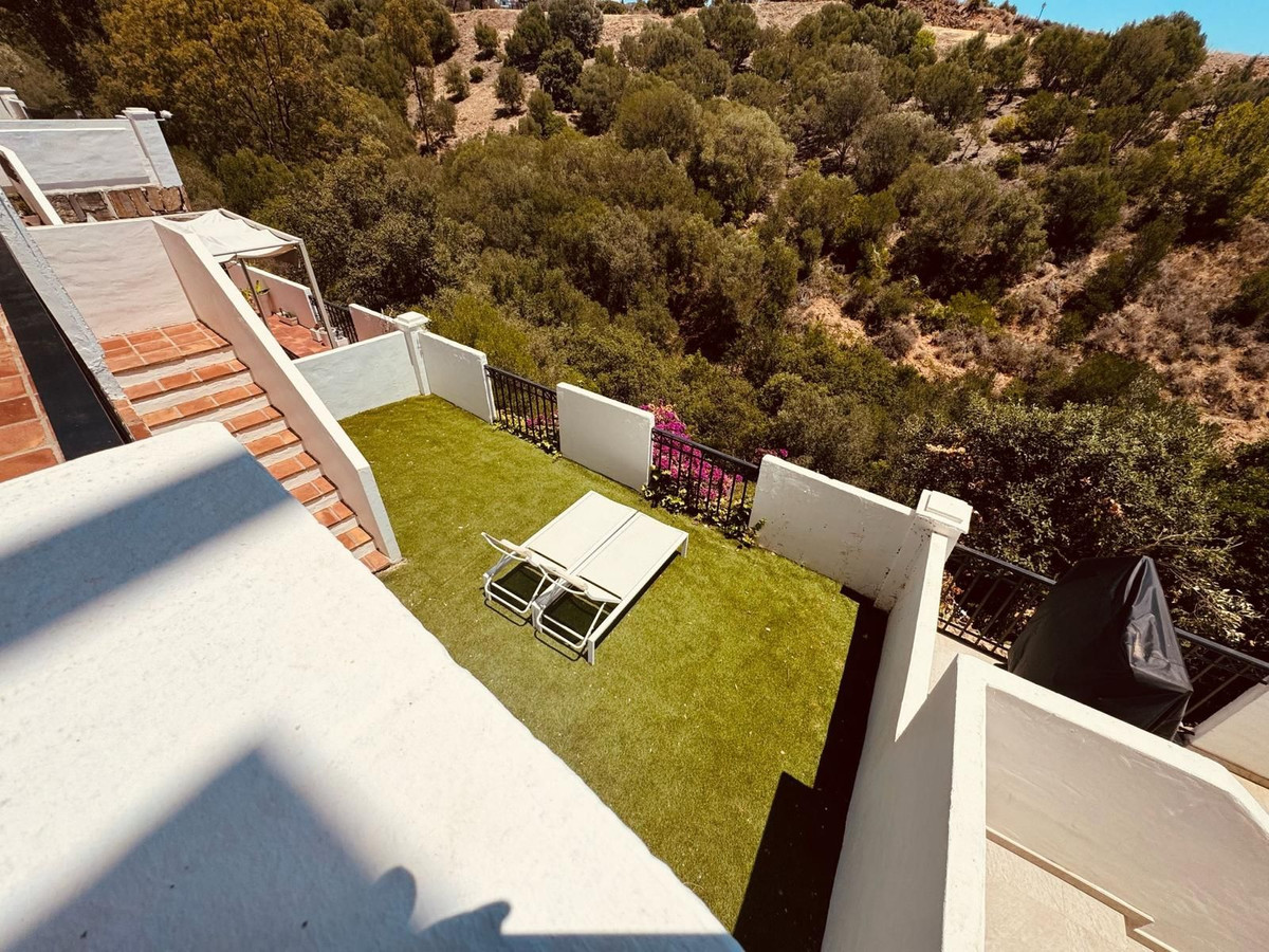 37cce822ce5d71ff34d10f7abde8229f - 13