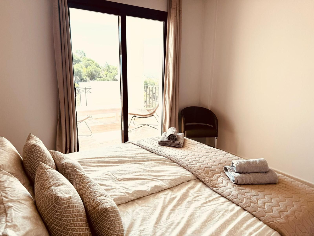 37cce822ce5d71ff34d10f7abde8229f - 22