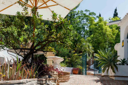 388eb8f794a5f60a86959a3370e5cc12 - 18