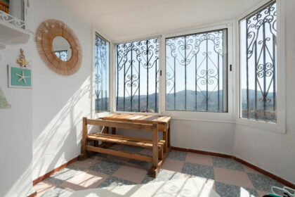 388eb8f794a5f60a86959a3370e5cc12 - 32