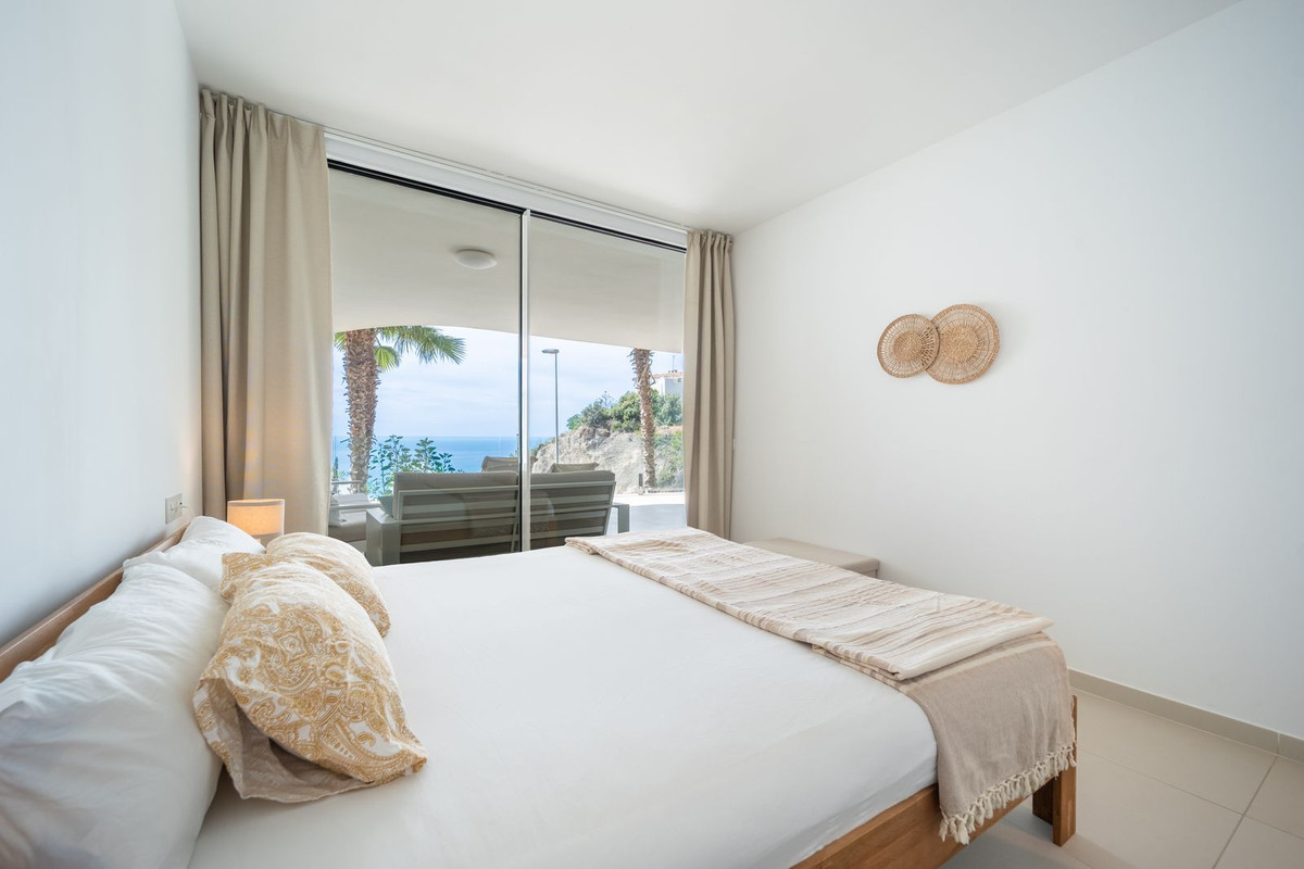 38c4e072bf6cae0d87e23fb1937e59da - 11