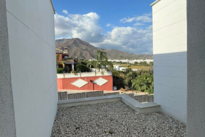 390eefb63eb6a7491ea0c319bbce97ea - 12