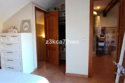 39824750185d6d93d2b53dd8ad134838 - 28