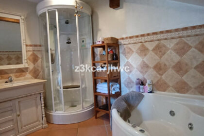 39824750185d6d93d2b53dd8ad134838 - 33