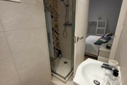 3992534ac118953c43b3a15c4cc8395e - 16