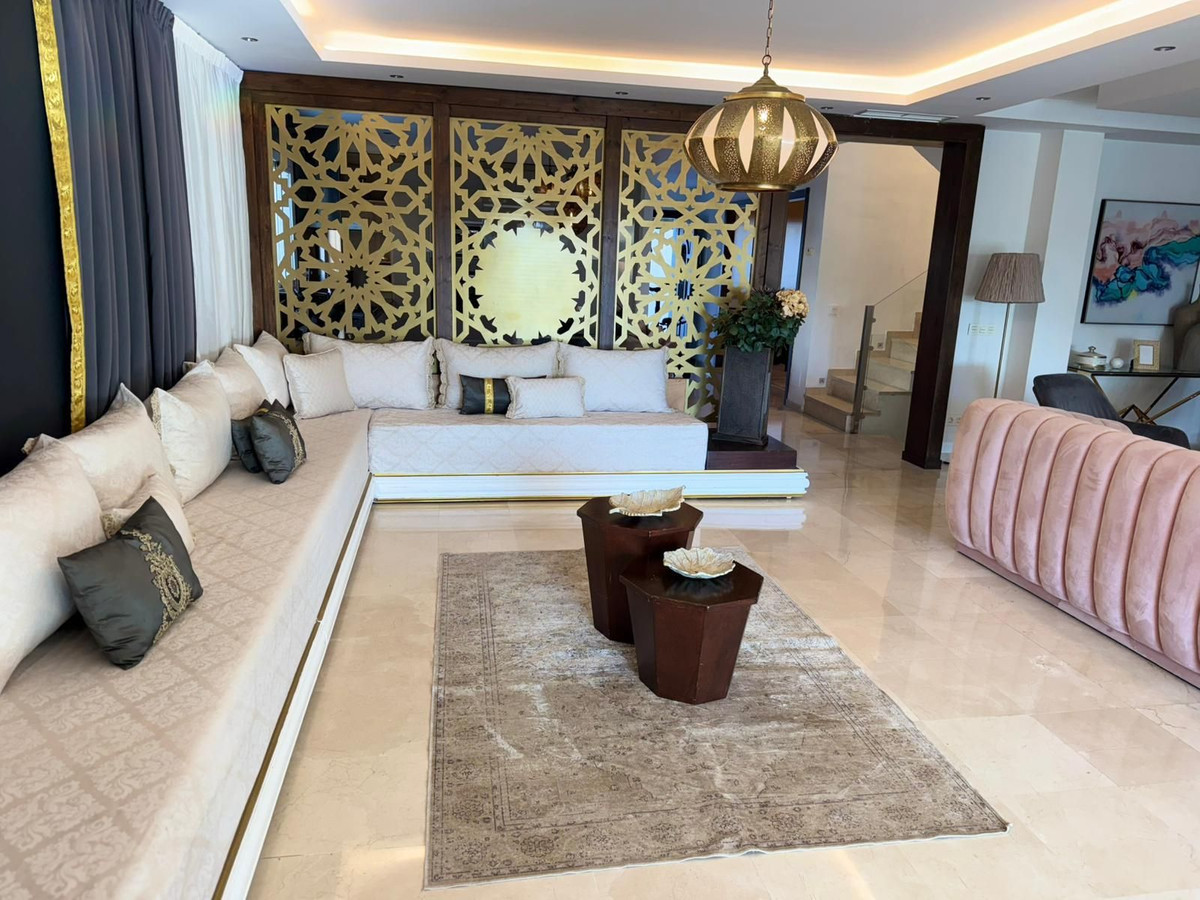 39b8ceaab7fa928c40bffccfdd3f0b11 - 10