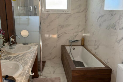 39b8ceaab7fa928c40bffccfdd3f0b11 - 20