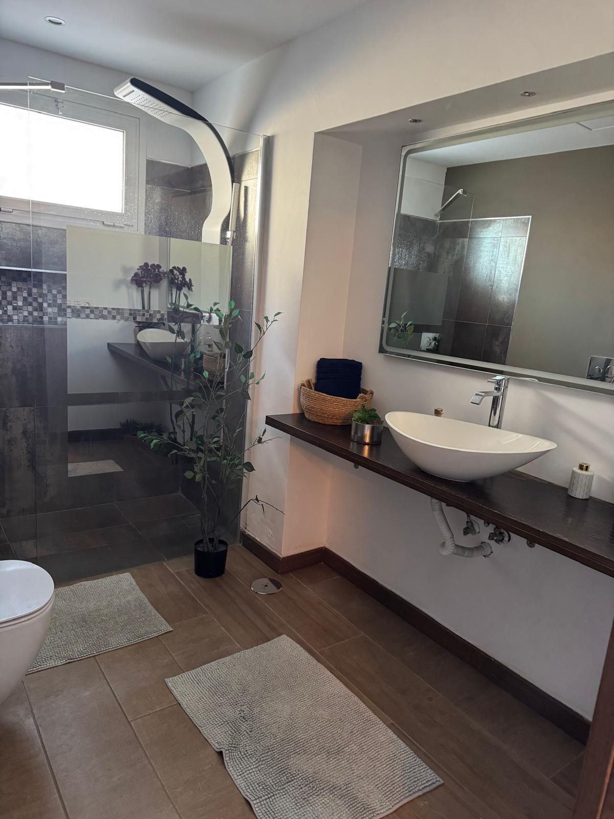 39b8ceaab7fa928c40bffccfdd3f0b11 - 26