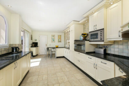 39de033e5b29ef2c1ef5b85dc0b36f4a - 24