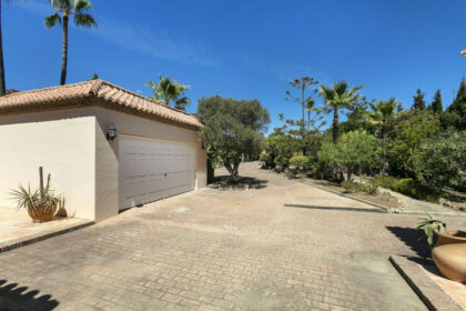 39de033e5b29ef2c1ef5b85dc0b36f4a - 42