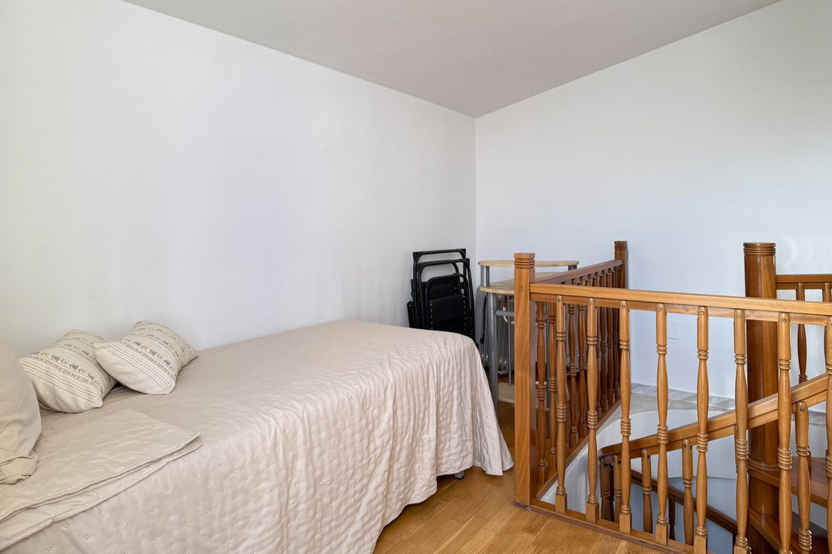 3a1186ecf9d5ec4b146ee03c883ae90d - 33