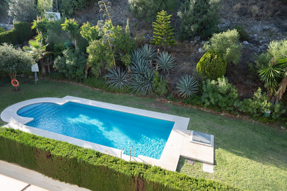 3a1186ecf9d5ec4b146ee03c883ae90d - 41