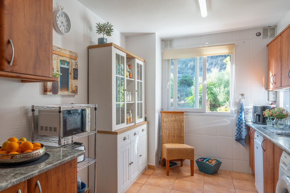 3a1186ecf9d5ec4b146ee03c883ae90d - 6