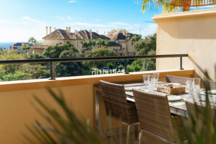 3ab03e8352c4e89da40a37a68cbaa2a7 - 23