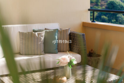 3ab03e8352c4e89da40a37a68cbaa2a7 - 24