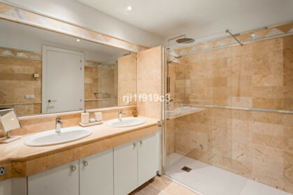 3ab03e8352c4e89da40a37a68cbaa2a7 - 9