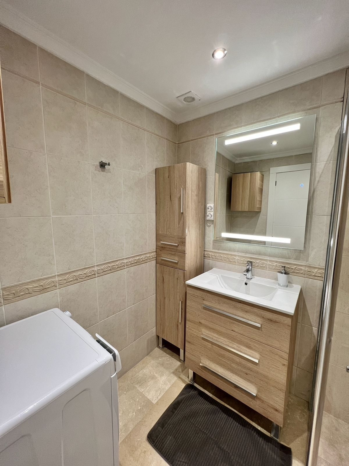 3bf08aac834ac3085199ac5fff66f9df - 24